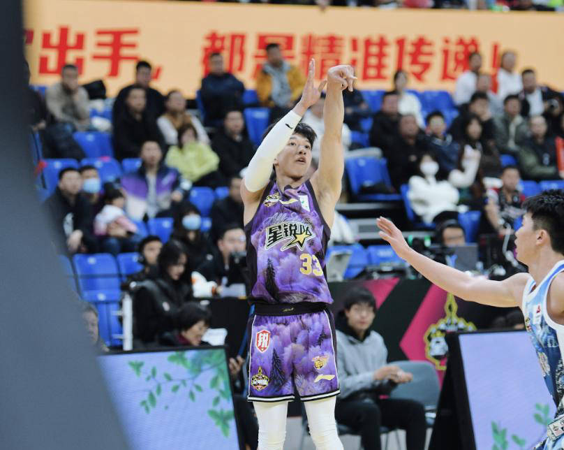 亚洲球星在全明星赛上大放异彩，受瞩目